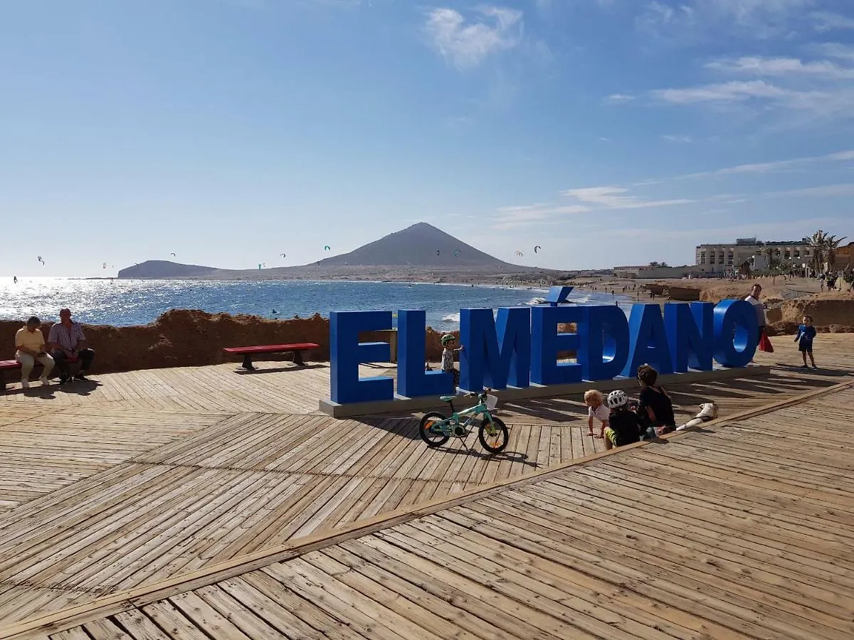 Alquilaencanarias El Medano Mirazul Plaza Roja Spain